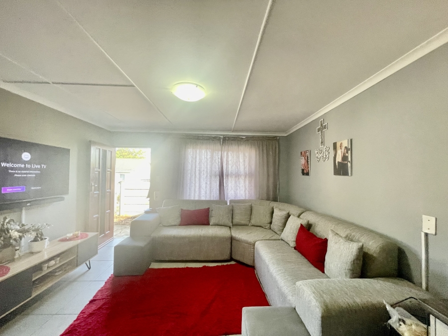 2 Bedroom Property for Sale in Nahoon Valley Park Eastern Cape